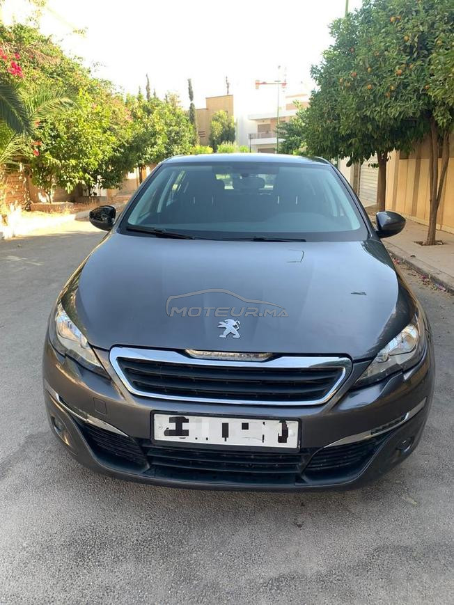 Peugeot 308.     