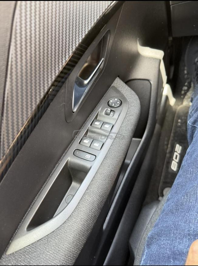 Peugeot 208 stayl