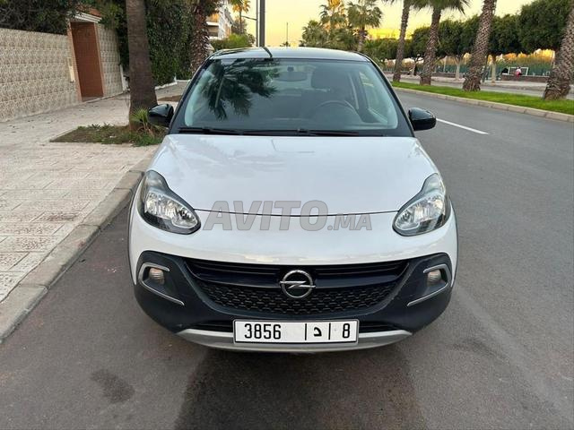 Opel Adam Essence Manuelle 2016 à Salé - 2