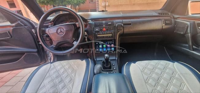 mercedes e220 modèle 95 dd 2001