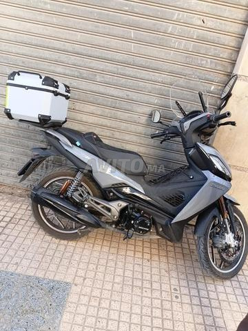 Ce moteur est à Tétouan, que celui qui le veut me contacte
