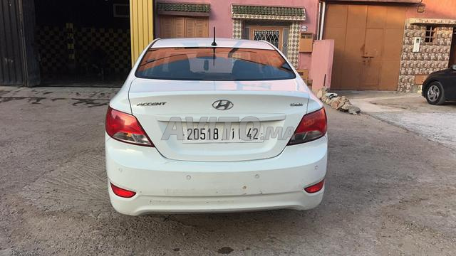 Hyundai Accent - 2