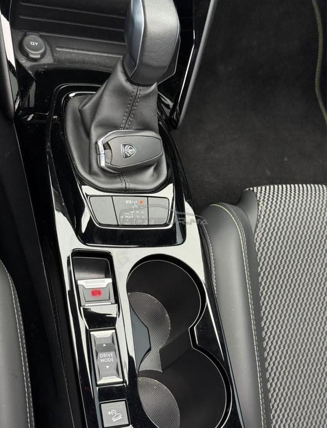 Peugeot 2008 GT line Model 2024 diwana 2025 
