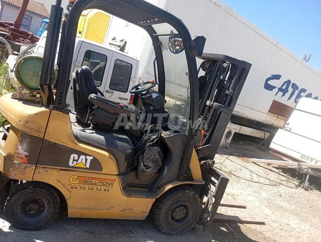 chariot elevateur caterpillar GP15N - 2