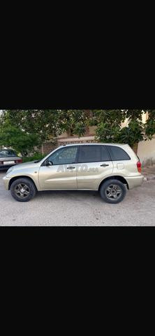 Toyota Rav-4 (2001) essence