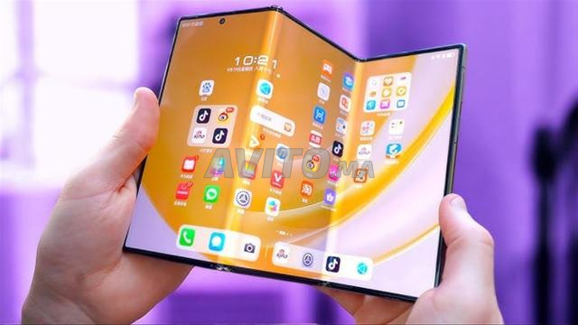 Huawei Mate XT Ultimate Design 16 - 2