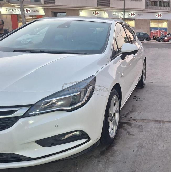 Opel Astra Diesel B. Auto Fin 2019 à Bouskoura