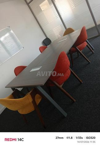 Bureaux et chaises - 2