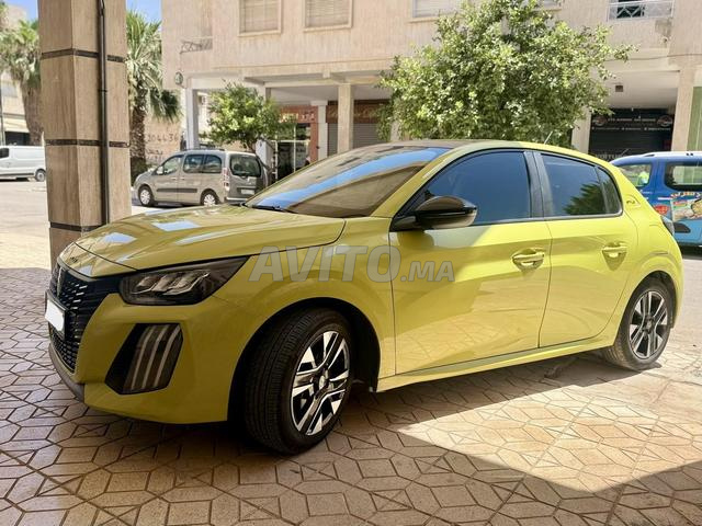 Peugeot 208 Diesel Manuelle 2025 à Fès - 2