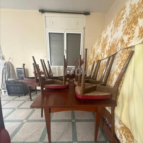Table de salon avec 6 chaises