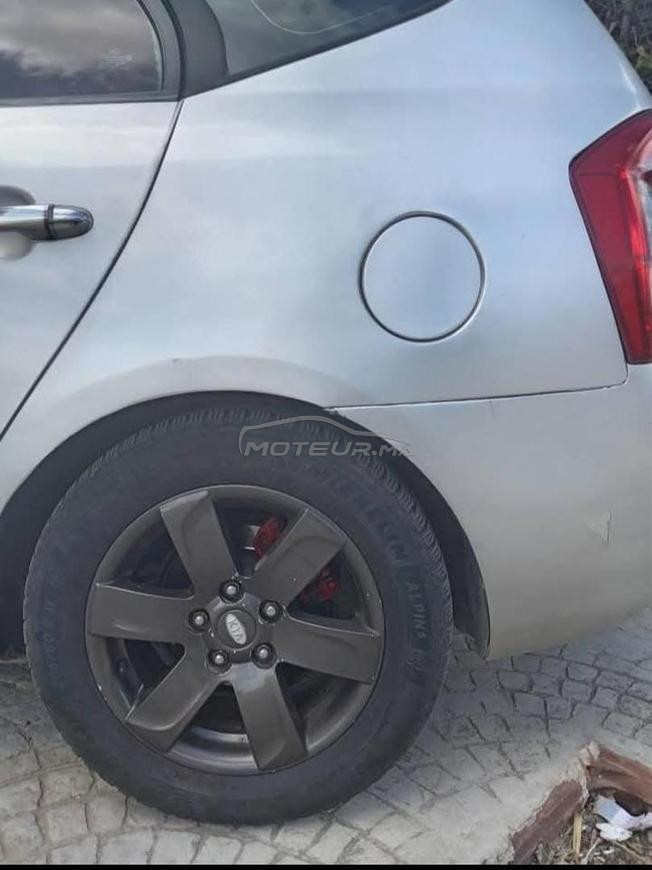 Kia carens model 2009