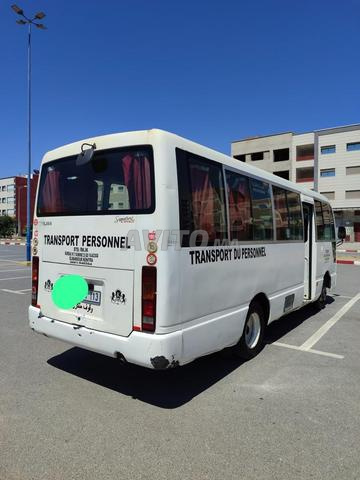Minibus Nissan 2011 - 2