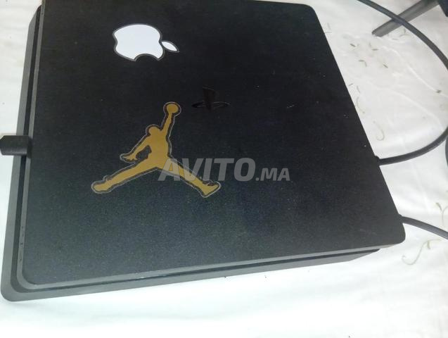 PS4 Slim à vendre 1 To - 2