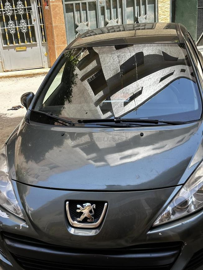     Peugeot 207 en très bon état 