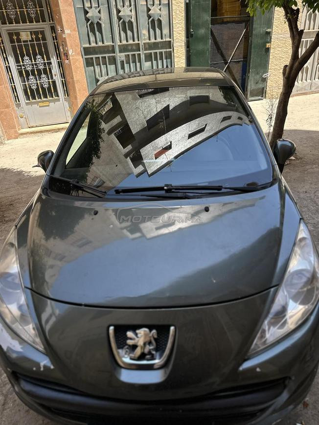     Peugeot 207 en très bon état 