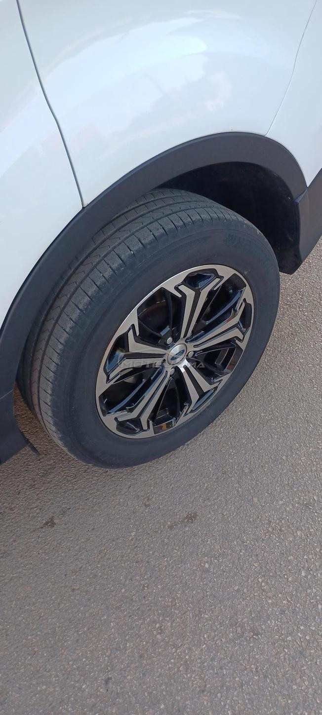 belle voiture Kuga