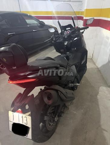 TMAX 560 Tech Max 2024 - 16 800 km - Full Options