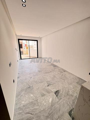 Studio vide à louer - 2