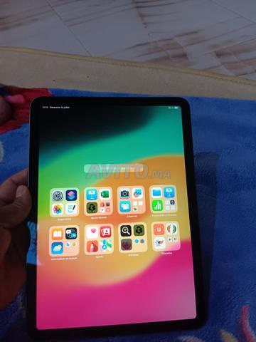 iPad Air 4ème génération 256Go avec carte SIM