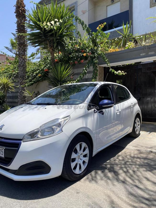Peugeot 208 Essence Manuelle 2016 à Casablanca