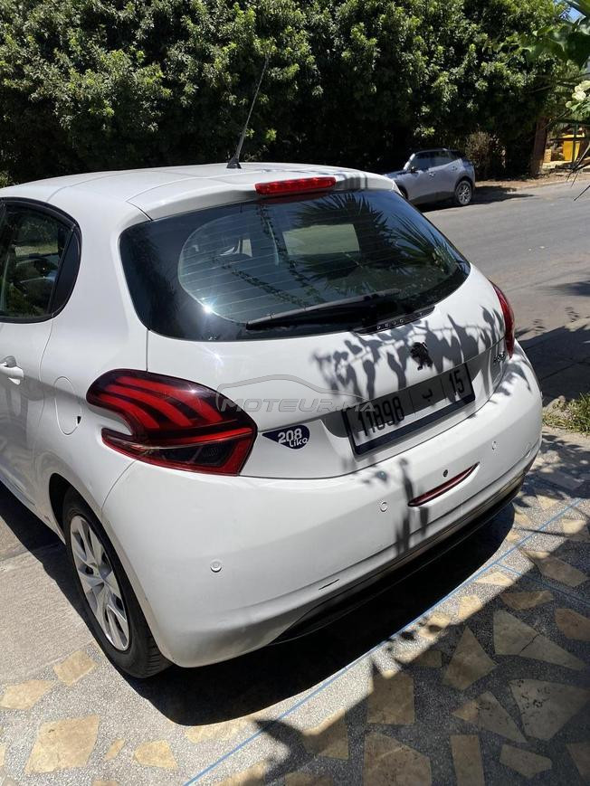 Peugeot 208 Essence Manuelle 2016 à Casablanca
