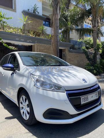 Peugeot 208 Essence Manuelle 2016 à Casablanca - 2