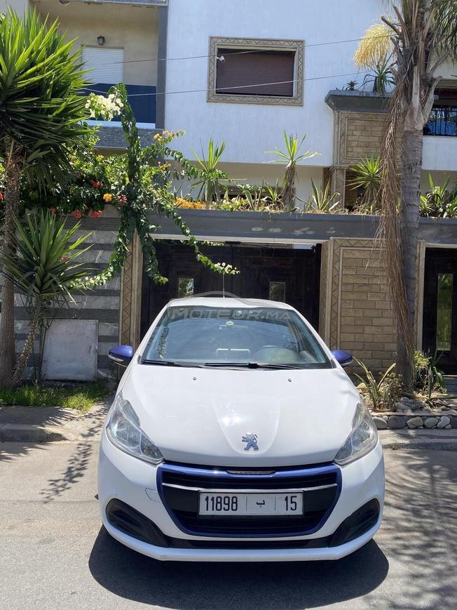 Peugeot 208 Essence Manuelle 2016 à Casablanca