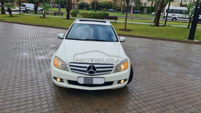 Mercedes 220 diesel très bon état 