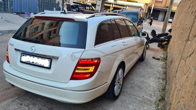 Mercedes 220 diesel très bon état 