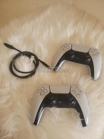 PlayStation 5 avec 2 manettes et casque original - 2