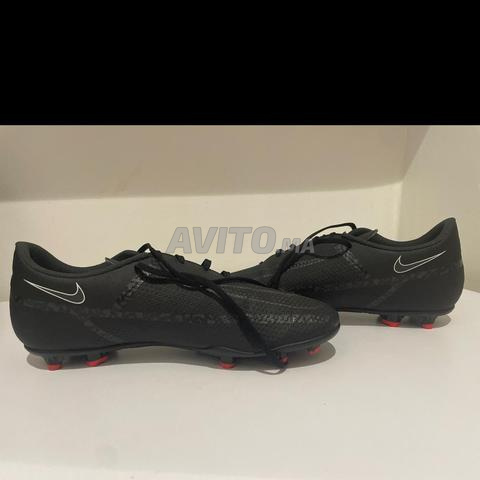 Crampons Nike Phantom taille 41/42 neuf - 2