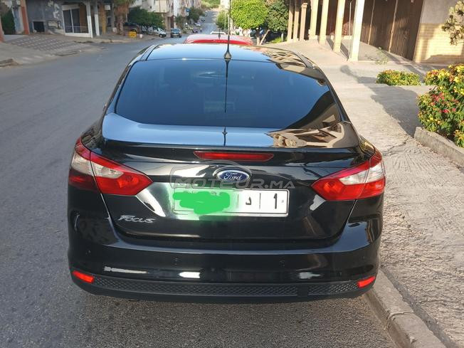 voiture ford focus 2014 en  bon etat