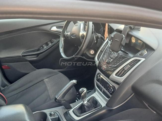 voiture ford focus 2014 en  bon etat