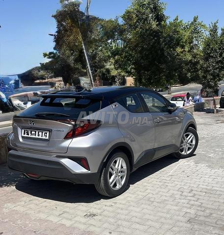 TOYOTA CHR BIEN CONSERVÉE