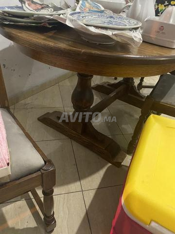 Table avec 4 chaises - 2