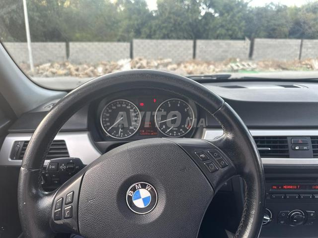 BMW E90 318i à vendre en excellent état - 2