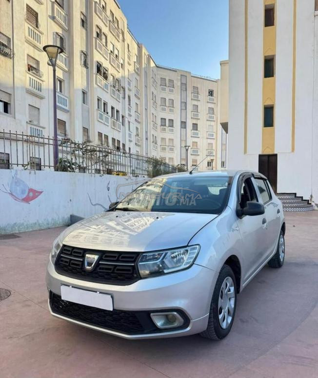 Dacia sandero 1er main neuf 15 000 km