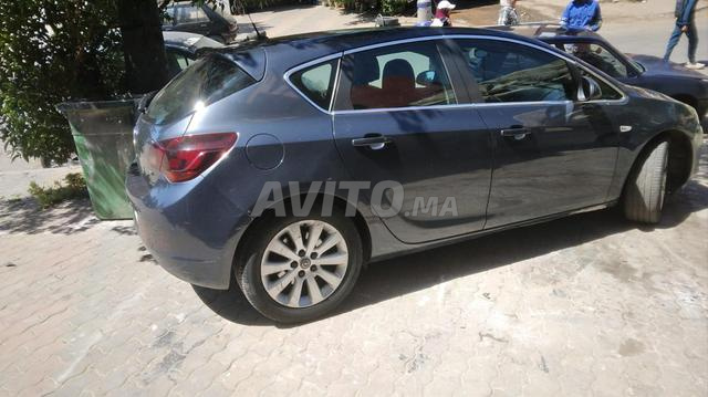 Opel Astra 2010 tout options - 2