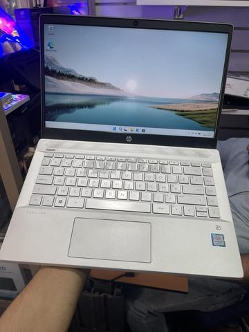 حاسوب محمول HP Pavilion i5 الجيل الثامن 16 جيجابايت من المحل
