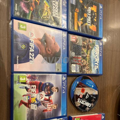 Play 4 avec manette prix totalement négociable ( - 2