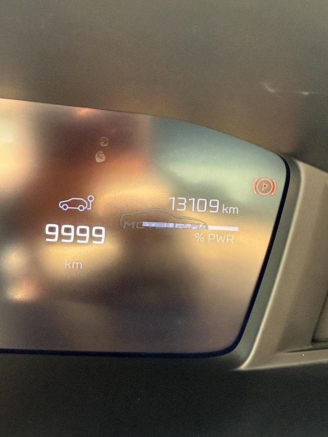 Peugeot 208 hybride automatiqueseulement 13000 KM 