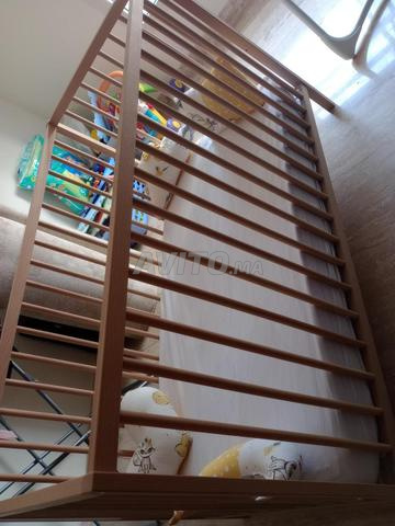 Lit bébé avec matelas - 2