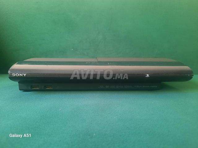 PlayStation 3 Ultra Slim - 2