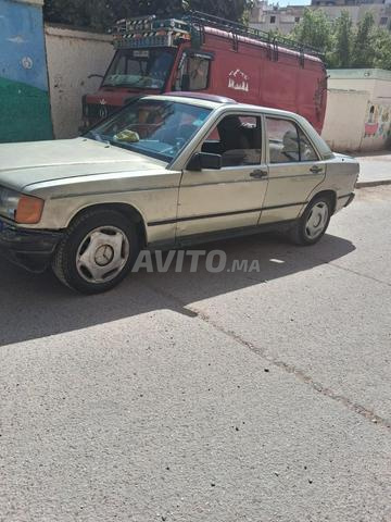 سيارة مرسيدس-بنز 190 - 2