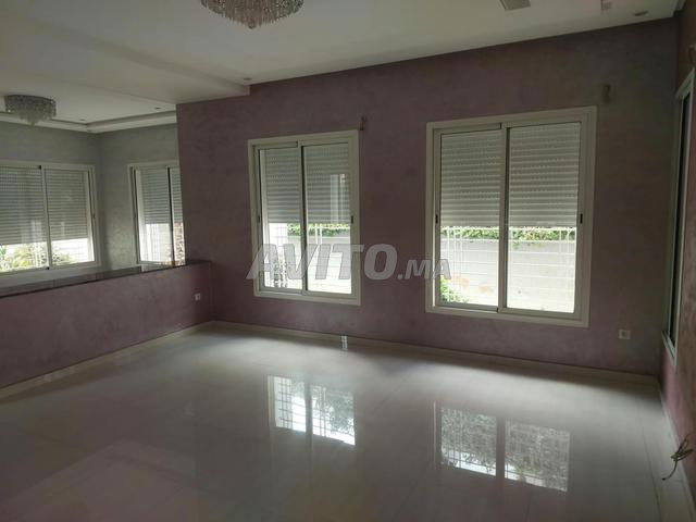 À Polo villa en location avec piscine