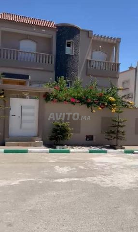 فيلا للبيع طريق اشقار 3 واجهات طنجة