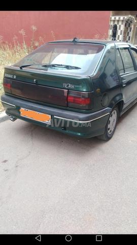 Voiture Renault R19 en bon état à vendre, carte grise - 2