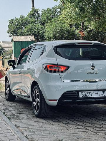 Renault Clio 4 diesel boîte automatique intense - 2