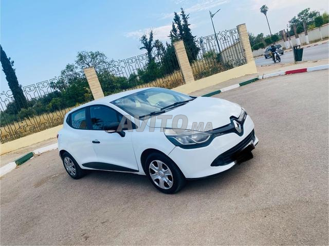 Renault Clio 4 modèle 2016 essence - 2