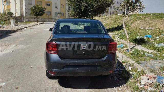 داسيا لوجان بنزين يدوية 2021 في طنجة - 2